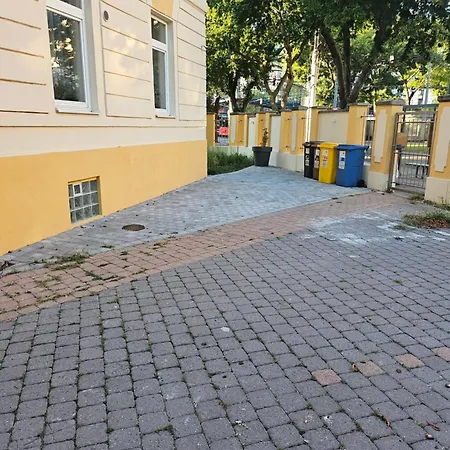 Fendi Deluxe * 브라티슬라바